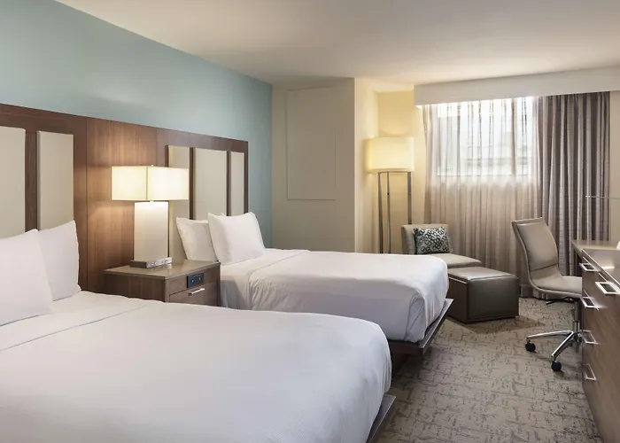 Hilton Clearwater & 4* Clearwater Beach